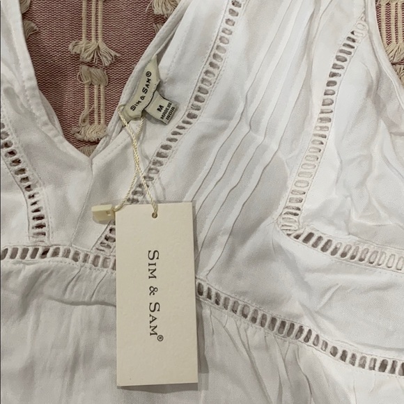 White tank top - Picture 2 of 2